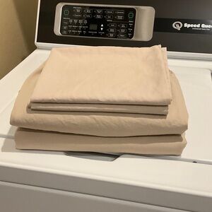 Coyuchi Cream full size Bed Sheet Set